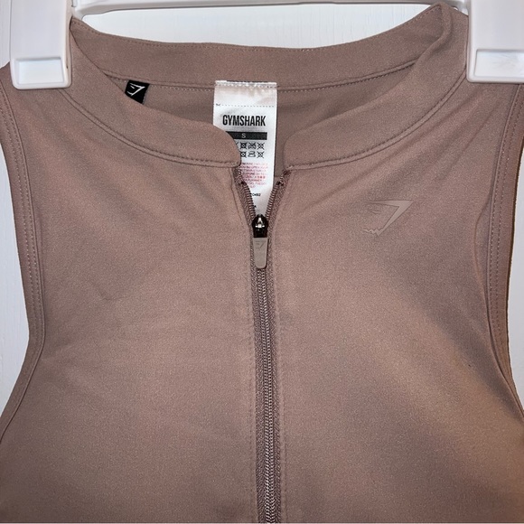 Gym shark cropped workout top for sale in size small! - Picture 5 of 12